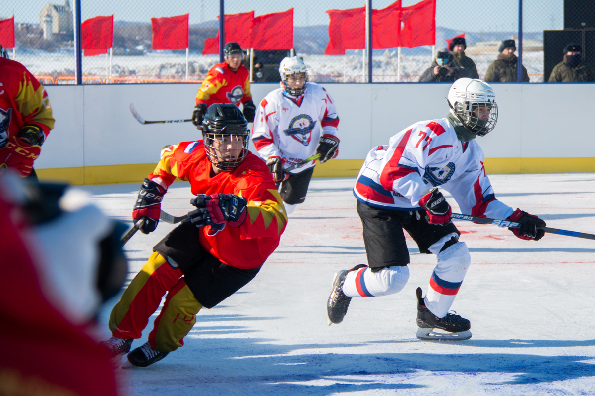 冷静与激情交织!冰球完美收官 冷静与激情交织!冰球完美收官