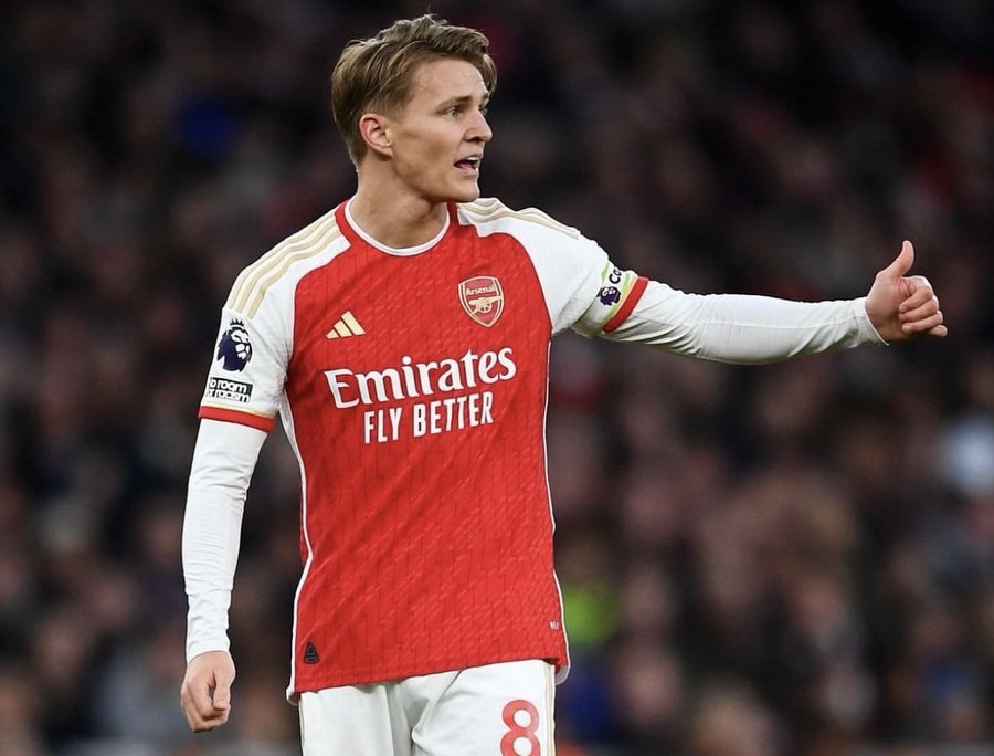 爱游戏入口-关于阿森纳险胜利物浦，拉什福德高光表现的信息