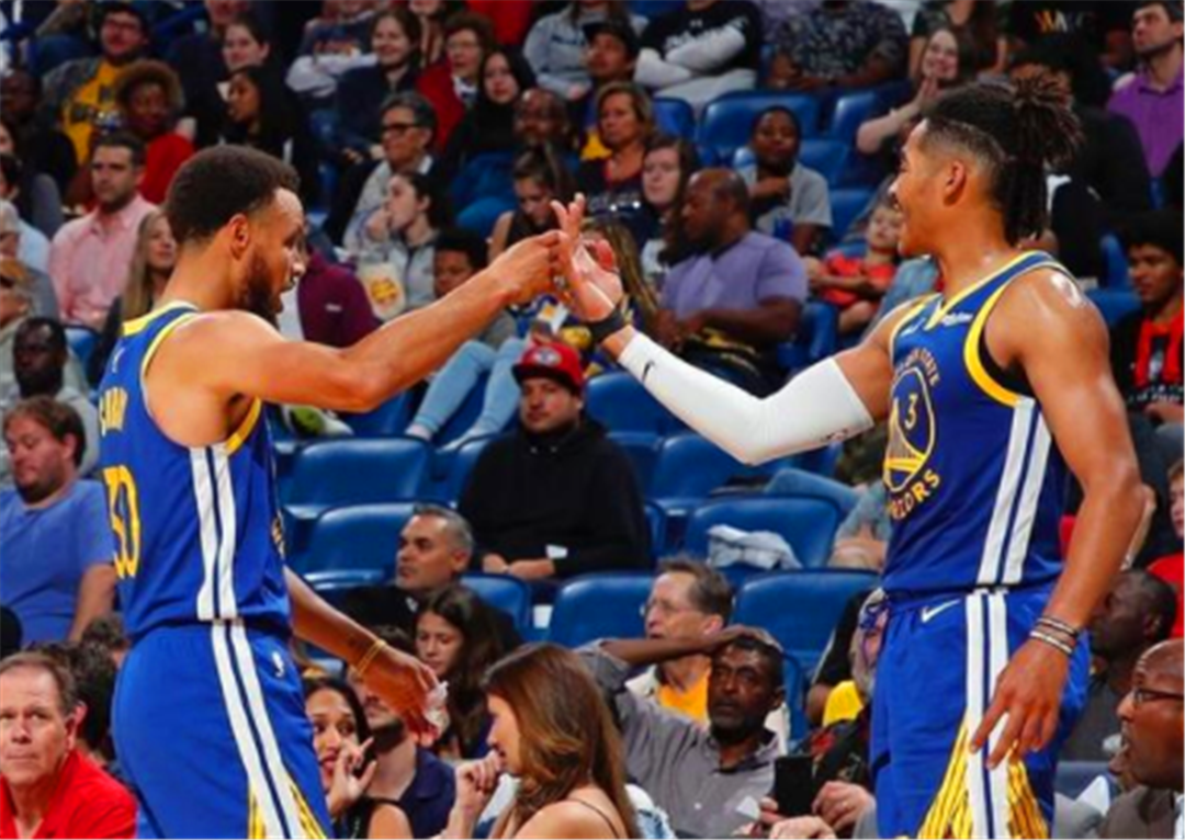 四川队完胜独行侠，麦科勒姆带队取胜