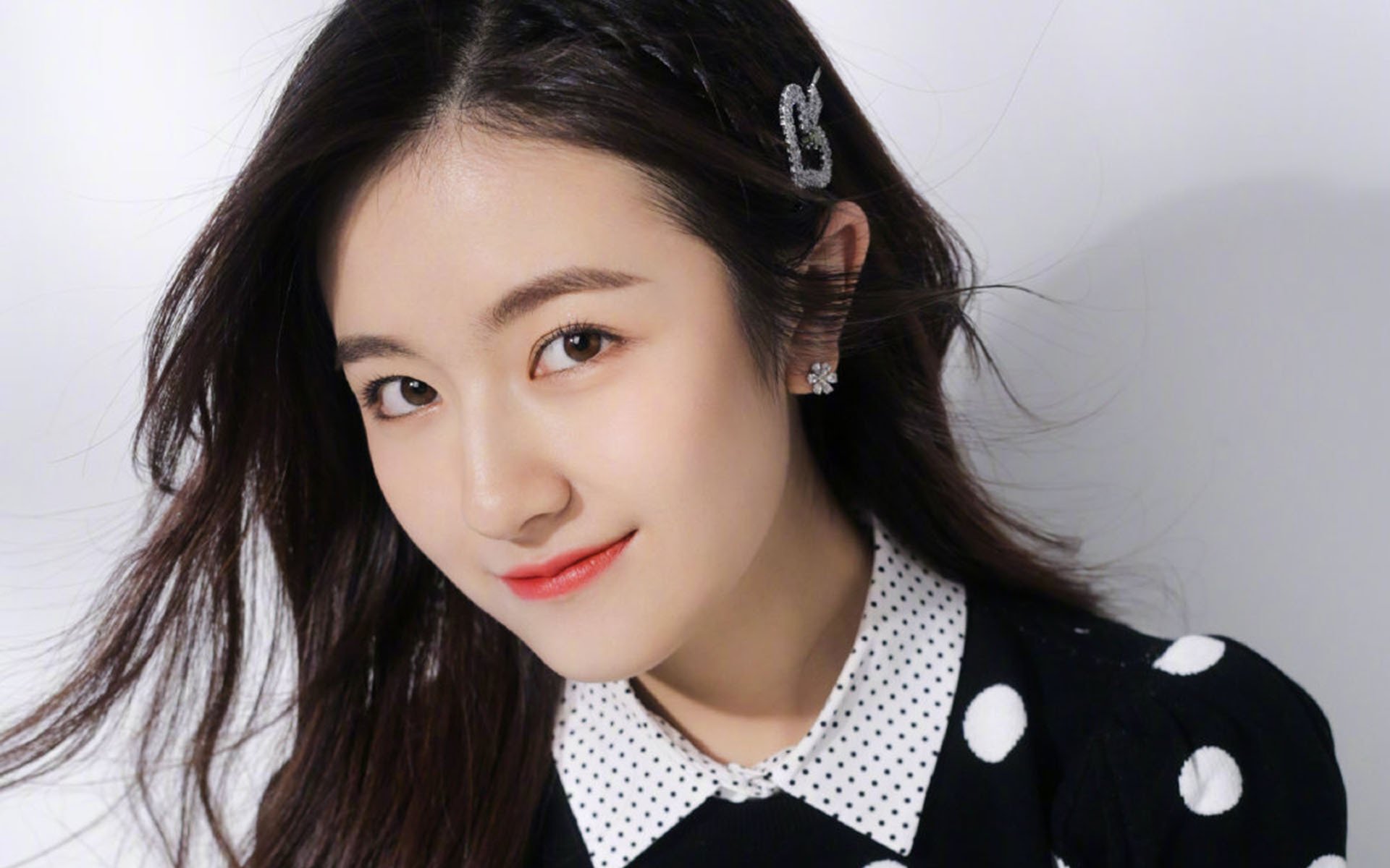 欧洲足坛双线引爆，德甲争冠战陷入白热化，尼斯爆冷斩落那不勒斯