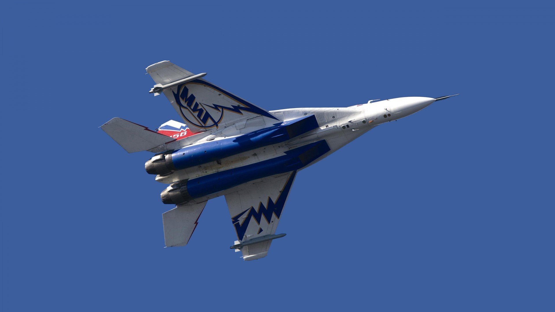 新王与旧神的黄昏，当森林狼的年轻风暴吞没马刺，约基奇在抢七之夜加冕