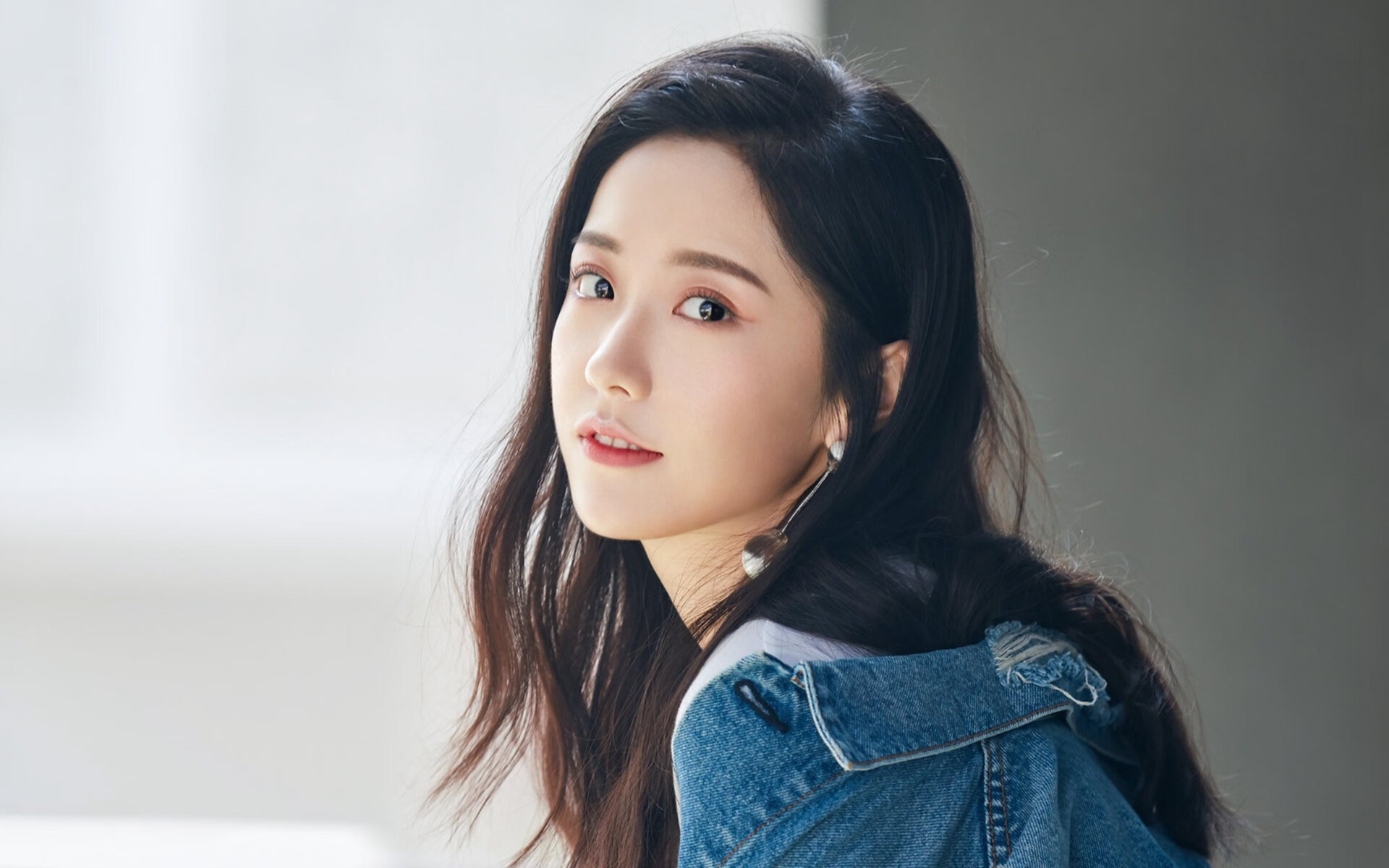 爱游戏在线-三分钟的太阳，阿拉巴两连击撕碎埃及的夜，为几内亚照亮晋级之路