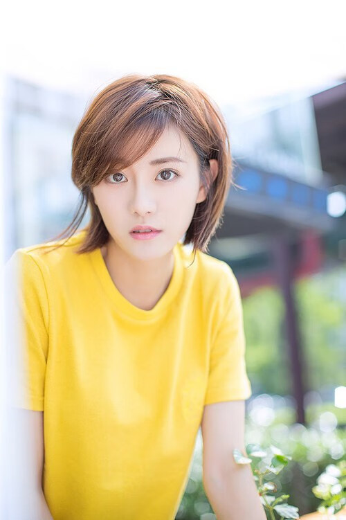 维也纳的魔法，阿拉巴一箭穿心，喀麦隆踩着冰岛维京战歌突围